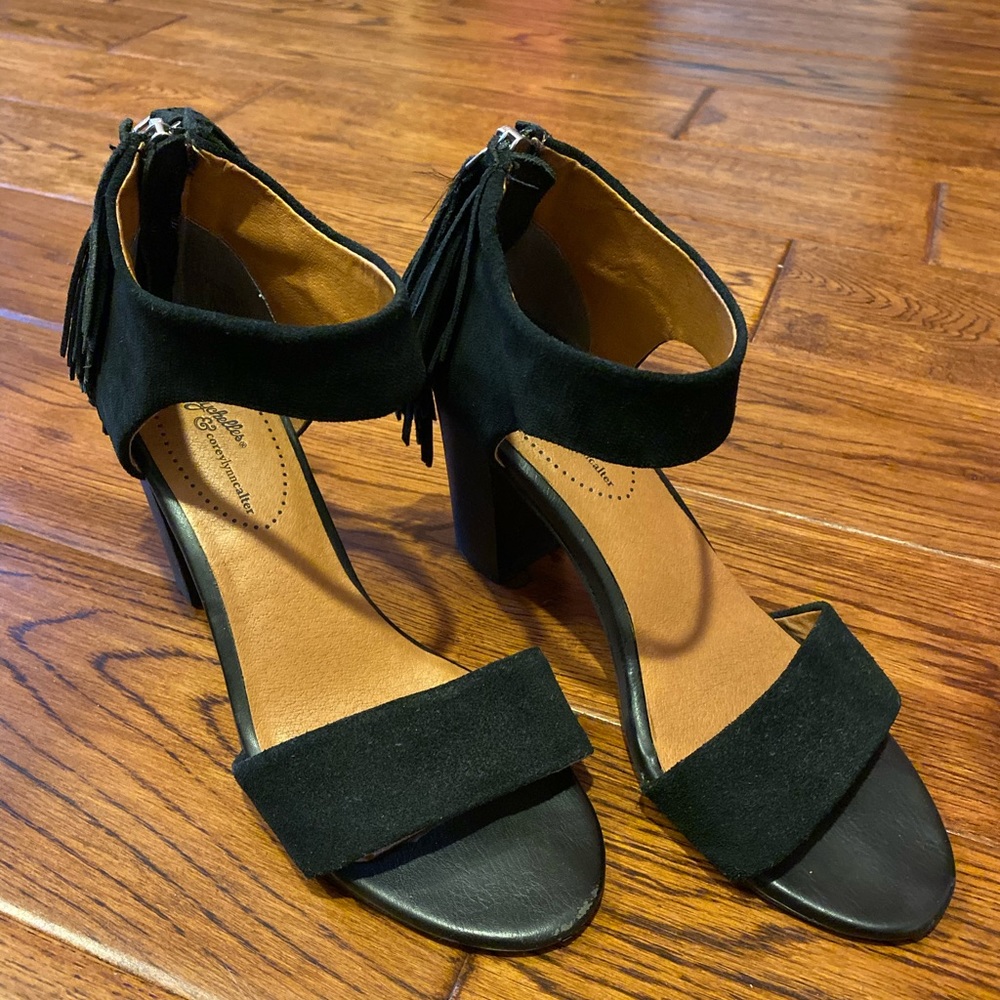 Seychelles “Hello Lovely” heeled sandal